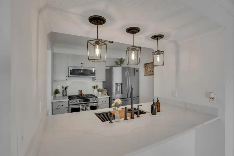 5612 Valencia Park Boulevard, Hilliard, OH 43026 - Image #2