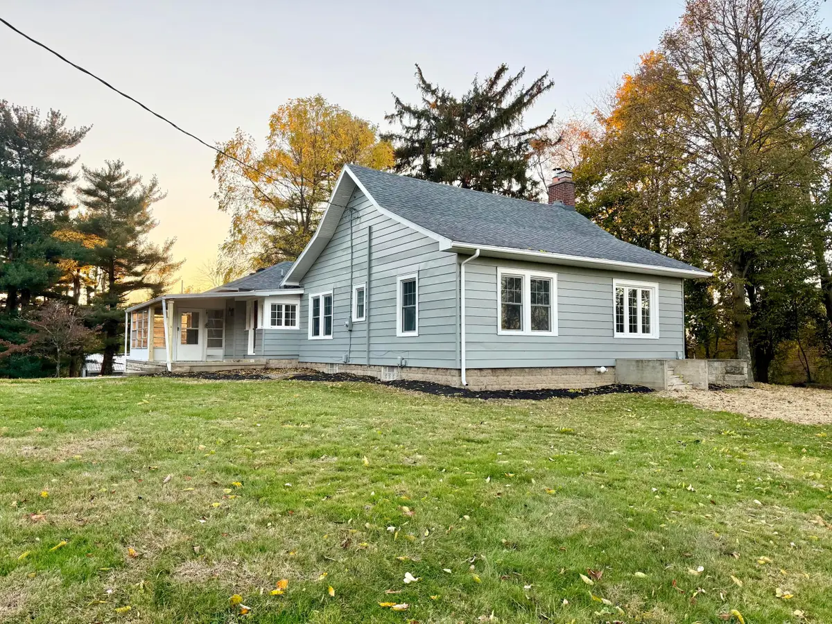 9019 Martinsburg Road, Mount Vernon, OH 43050 - Image #1