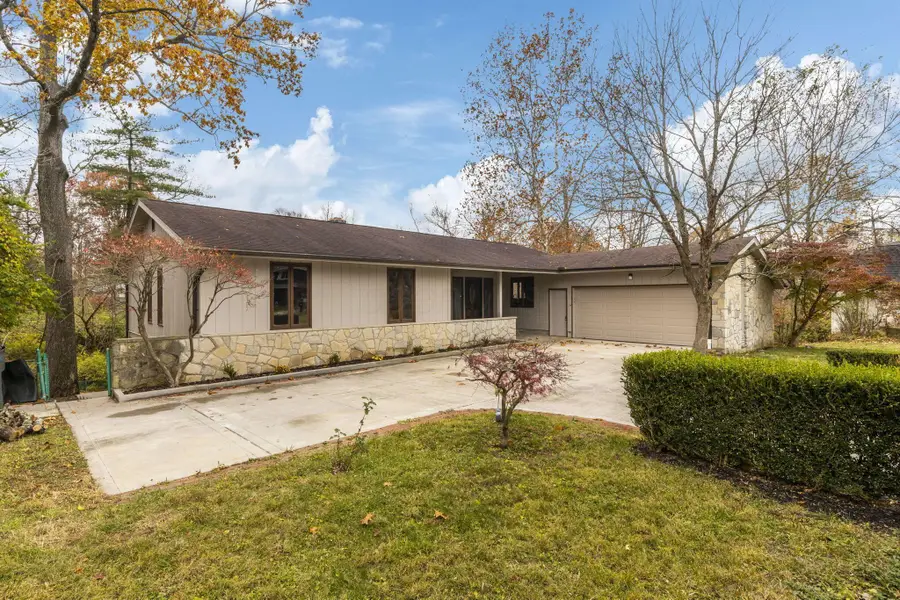 834 Persimmon Place, Columbus, OH 43213 - Image #2