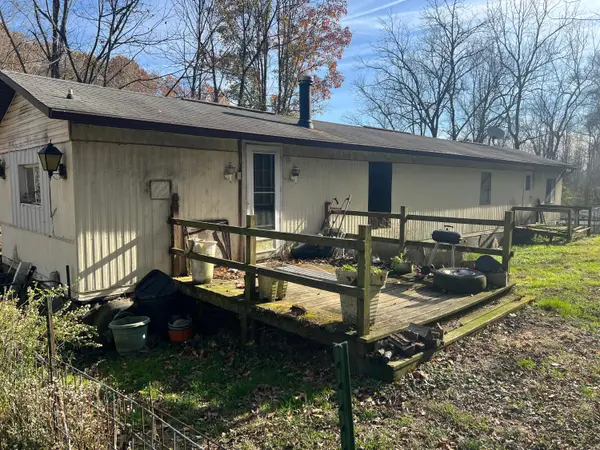 4155 Savage Hill Road, Sugar Grove, OH 43155