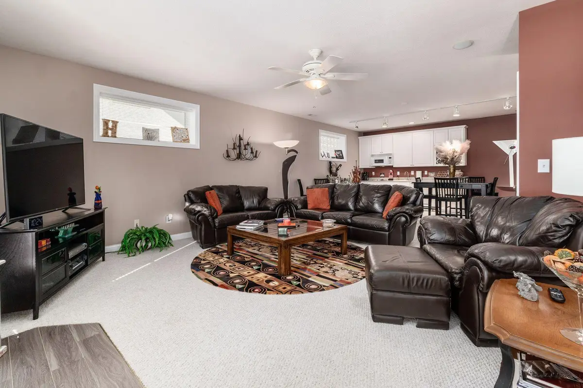 6033 Mcnaughten Grove Lane, Columbus, OH 43213 - Image #1