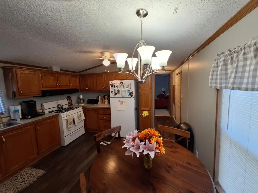 1100 Thornwood Drive Sw, Heath, OH 43056 - Image #2