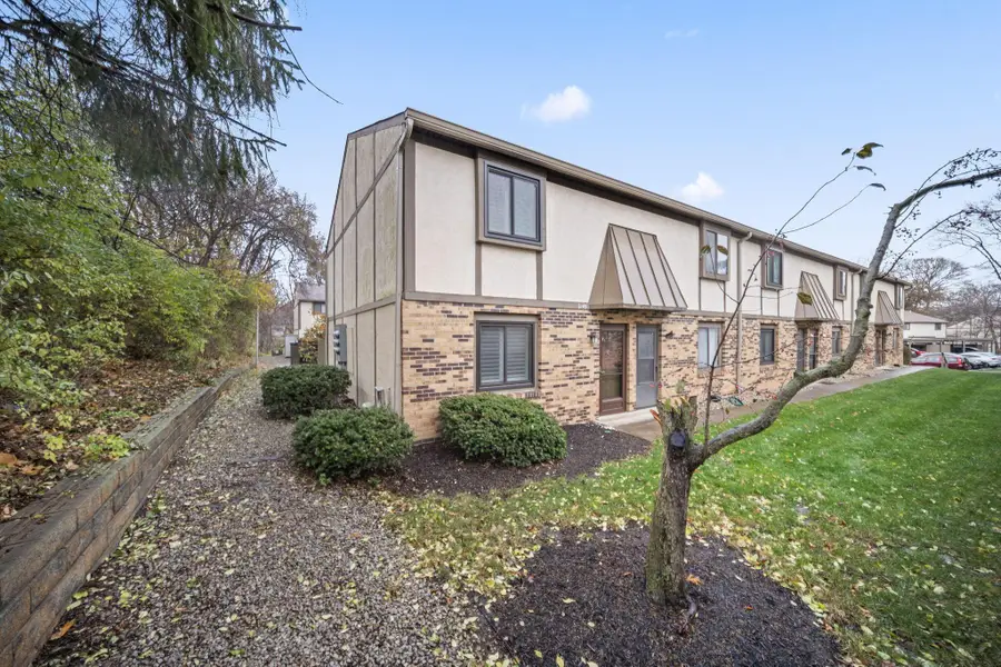 3245 Summertime Court, Columbus, OH 43221 - Image #2