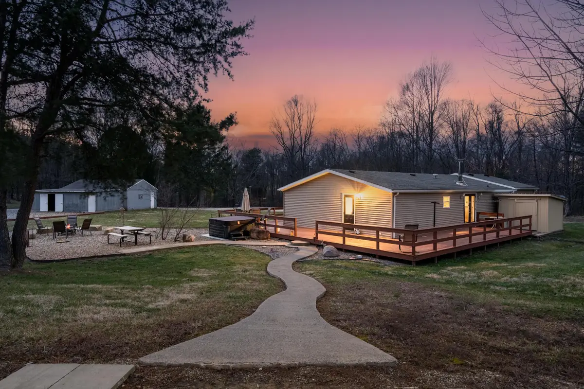 18596 Harble Griffith Road, Logan, OH 43138 - Image #1