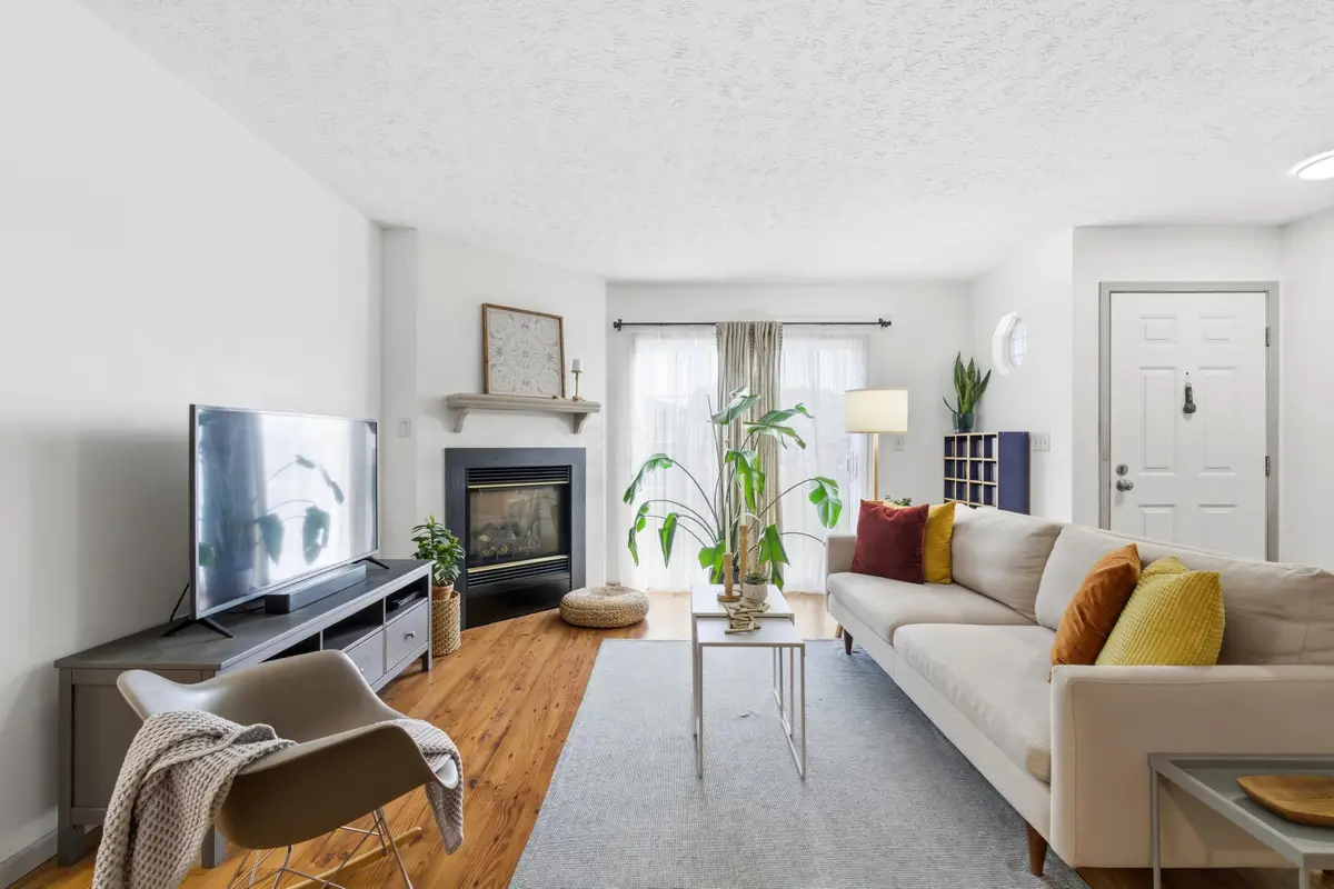 738 Parkbluff Way, Lewis Center, OH 43035 - Image #1