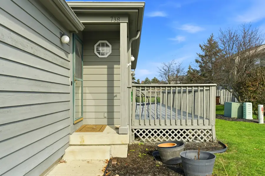 738 Parkbluff Way, Lewis Center, OH 43035 - Image #3