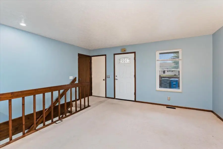 6424-6426 Birchview Drive N, Reynoldsburg, OH 43068 - Image #3