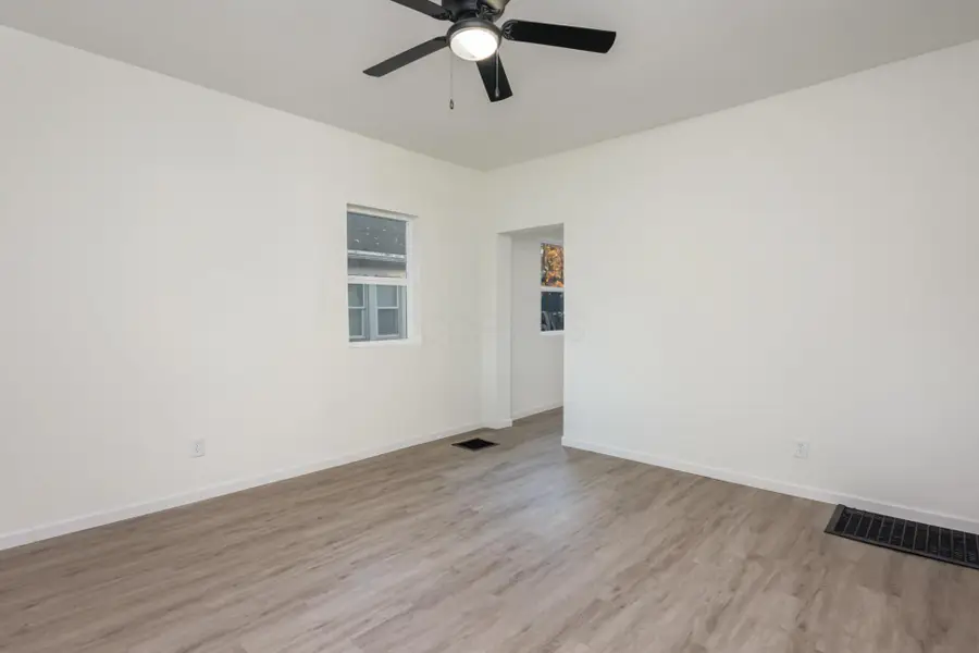 1827 Aberdeen, Columbus, OH 43211 - Image #3