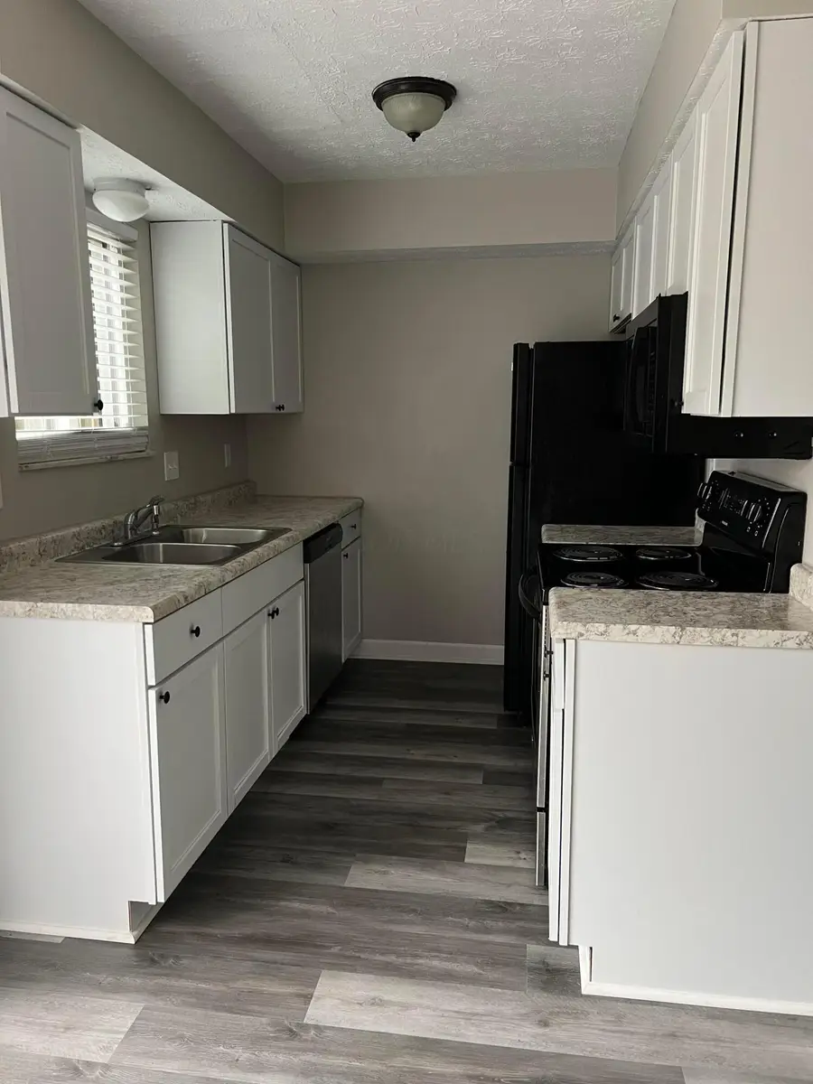 3068 Highcliff Court, Columbus, OH 43231 - Image #3