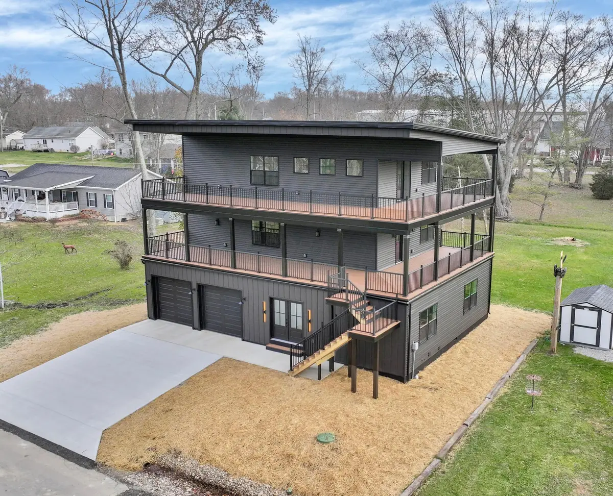 557 Lexington Avenue, Thornville, OH 43076 - #1