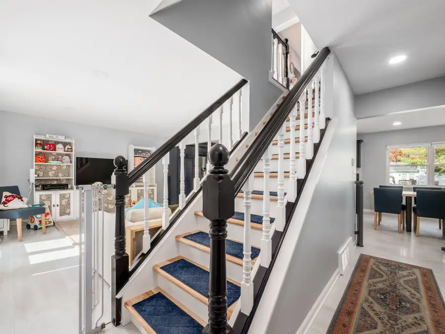 402 Bluestem Avenue, Columbus, OH 43230 - Image #2