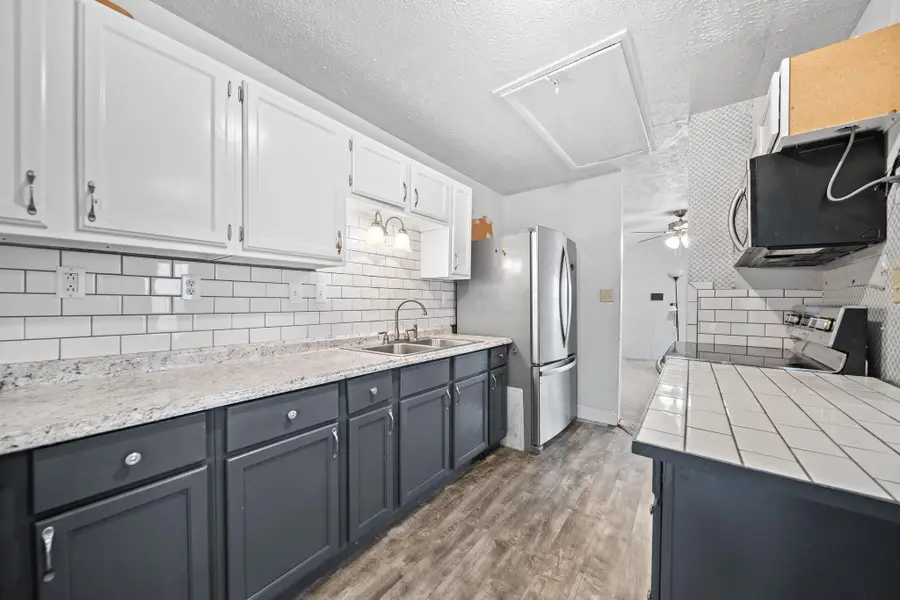 4201 Sexton Drive, Columbus, OH 43228 - Image #2