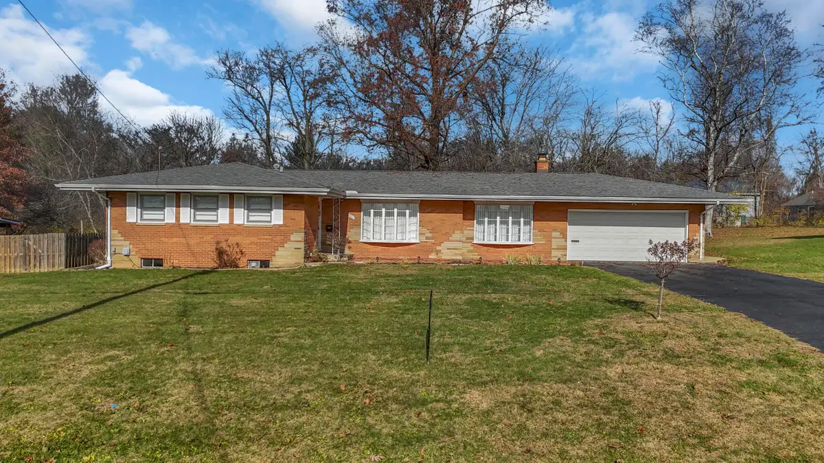 307 Kimberly Drive, Mount Vernon, OH 43050 - Image #1