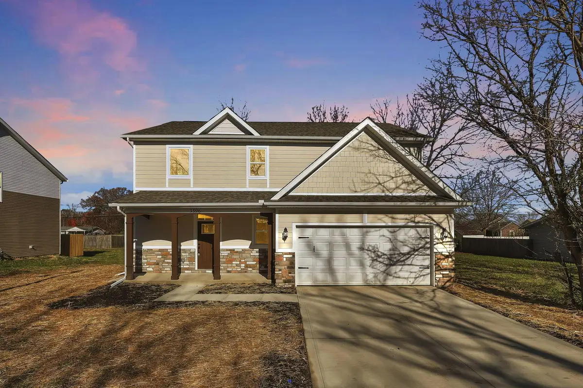 3596 Second Avenue, Urbancrest, OH 43123 - Image #1