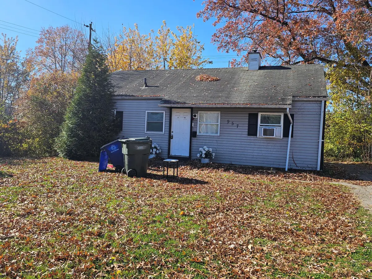 957 S Ashburton Road, Columbus, OH 43227 - Image #1