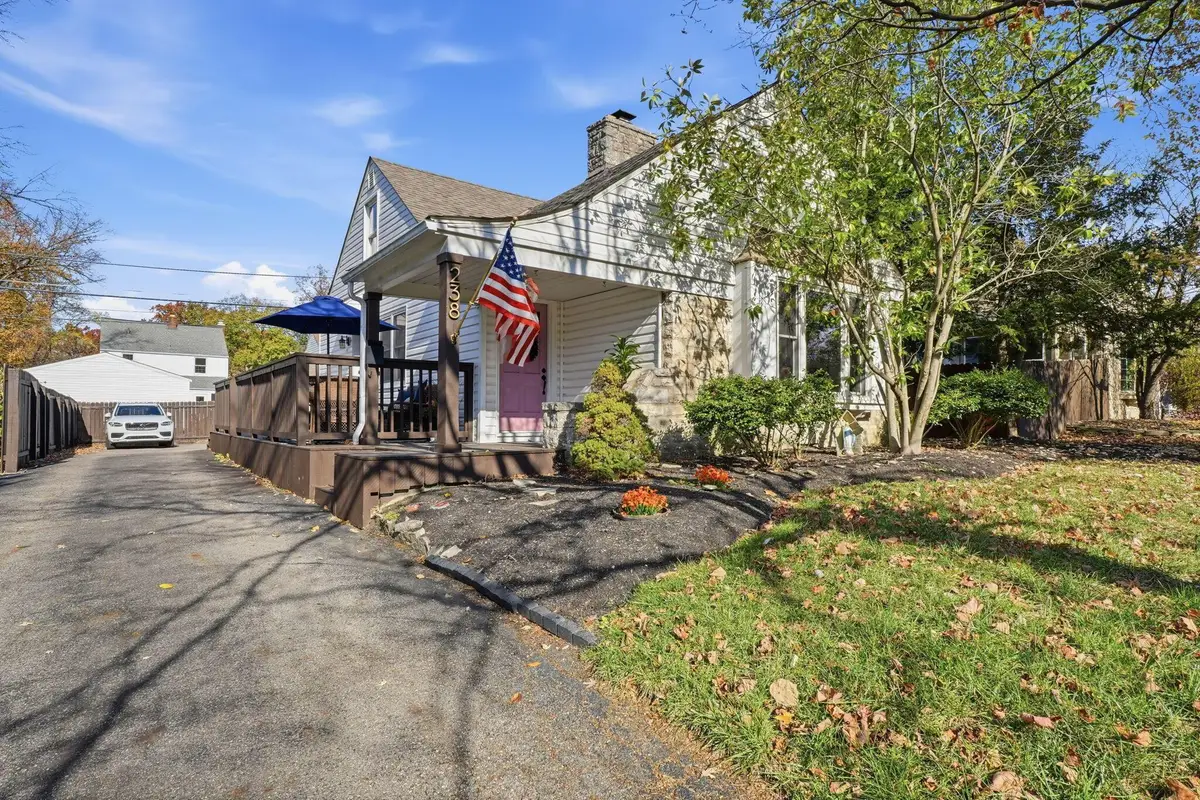 238 W Henderson Road, Columbus, OH 43214 - Image #1