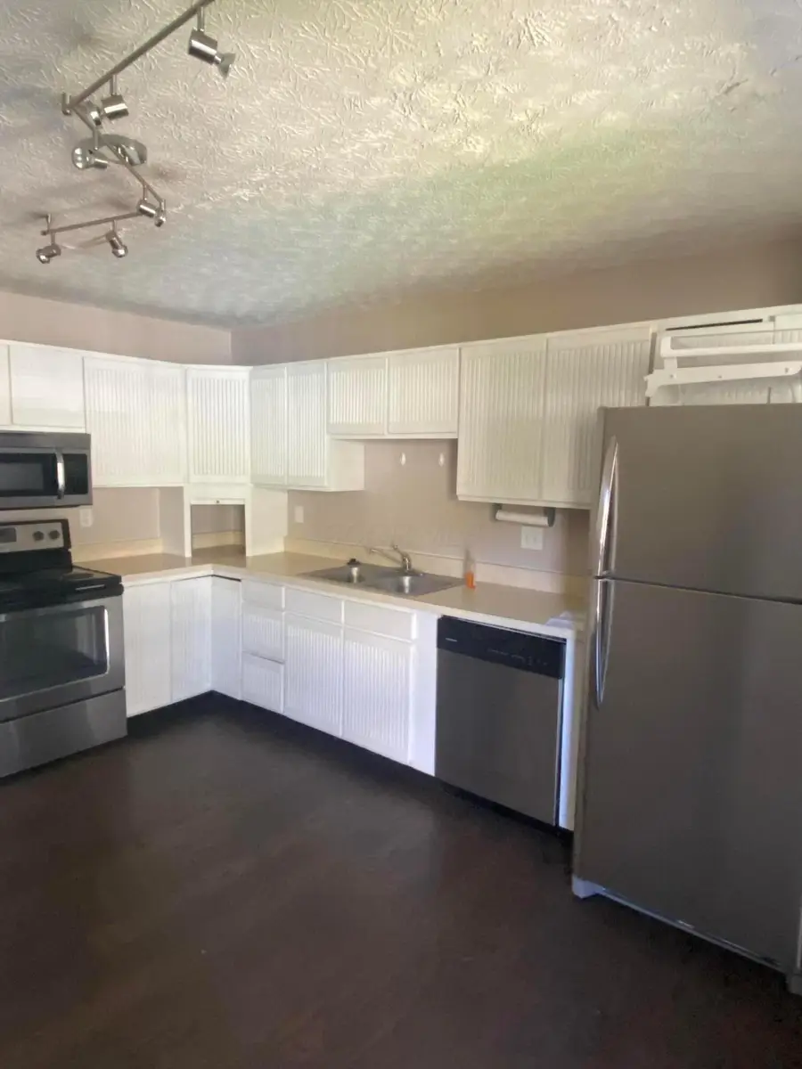 526 W 1st Avenue, Columbus, OH 43201 - Image #2