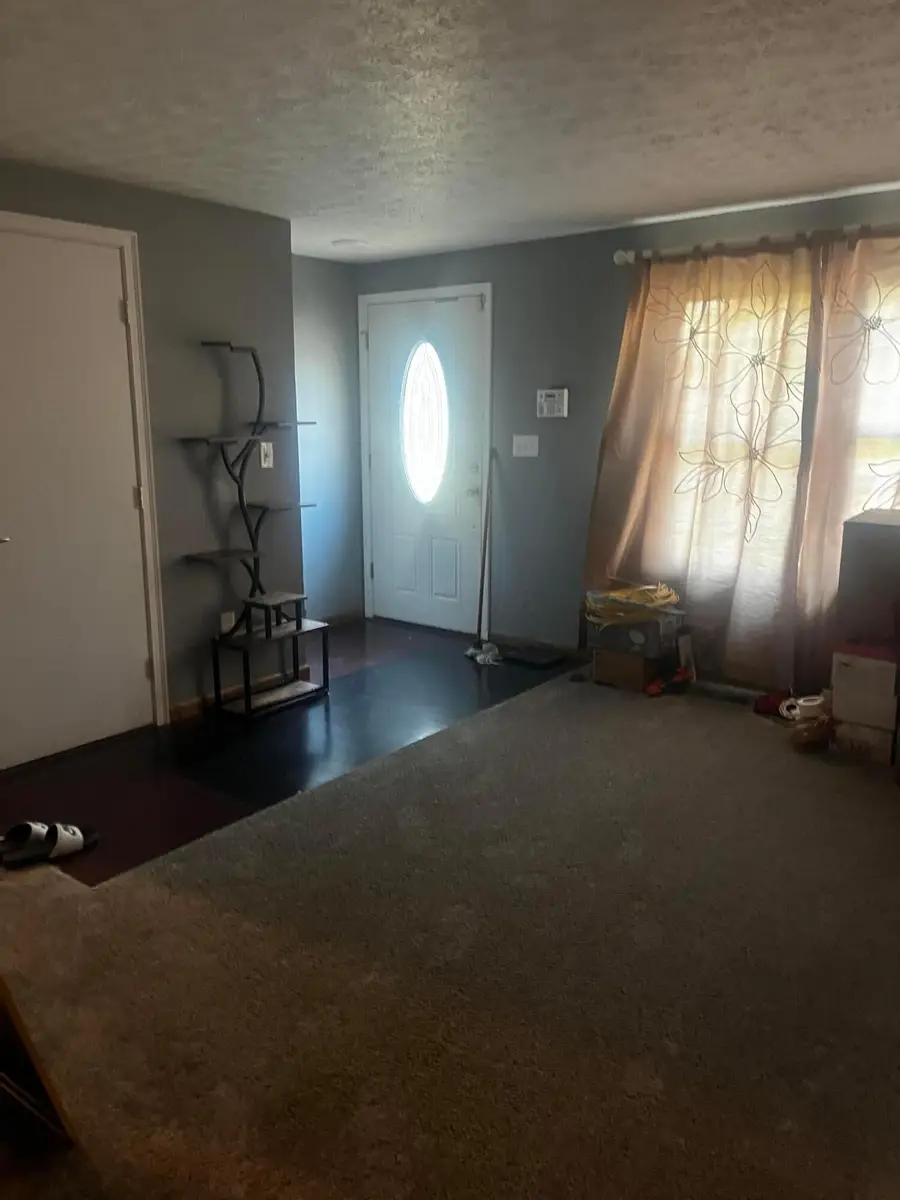 4482 Amwood Street, Columbus, OH 43228 - Image #3