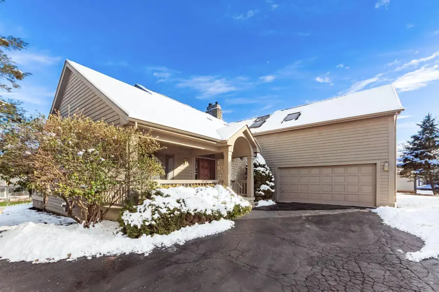 1307 Lakeside Court, Worthington, OH 43085 - Image #2