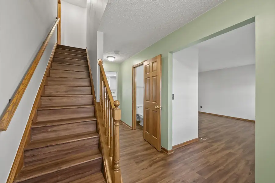 826 Elgin Circle, Pickerington, OH 43147 - Image #2