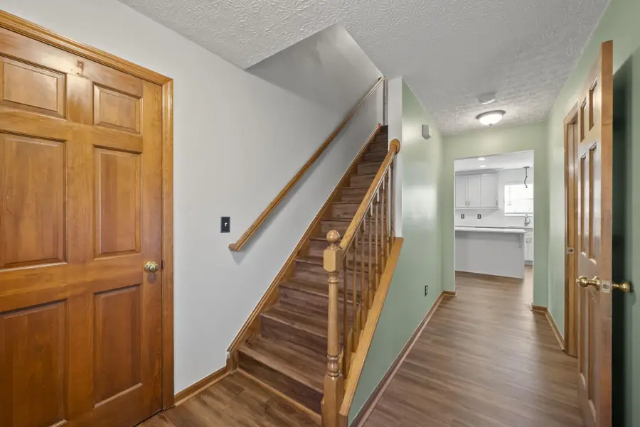 826 Elgin Circle, Pickerington, OH 43147 - Image #3