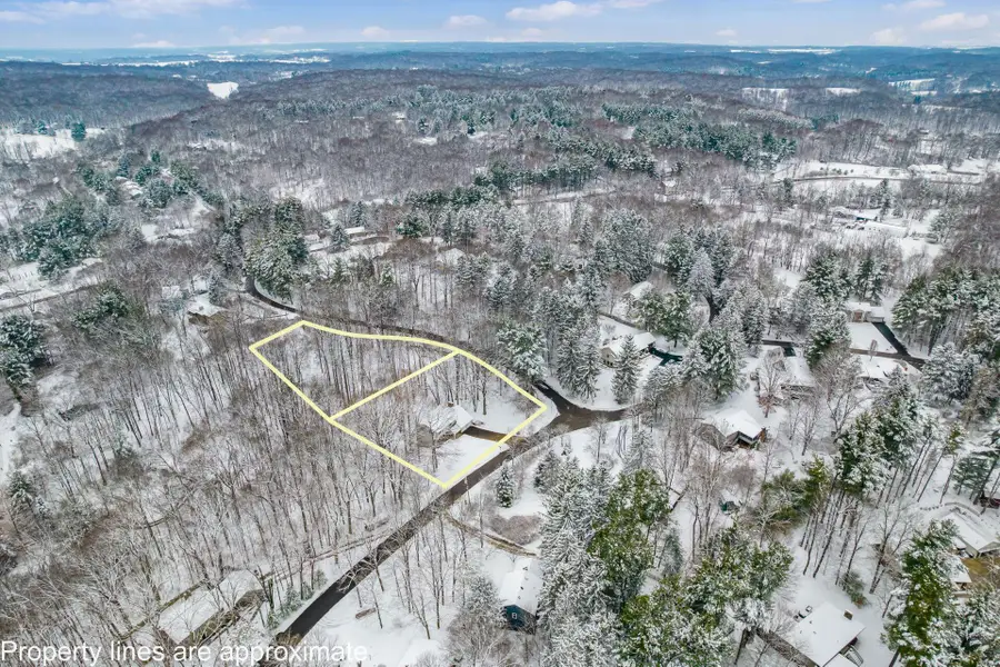 439 Pine Tree Drive Ne, Granville, OH 43023 - Image #3