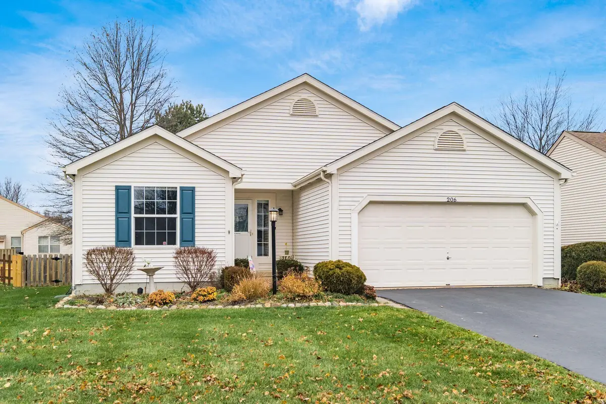206 Purple Finch Loop, Pataskala, OH 43062 - Image #1