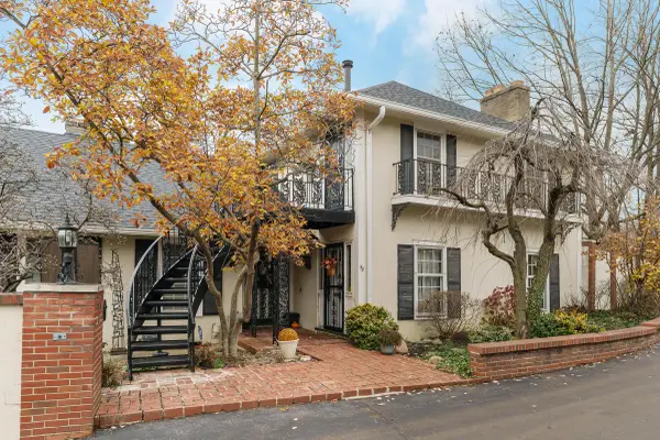 1631 Roxbury Road, Columbus, OH 43212