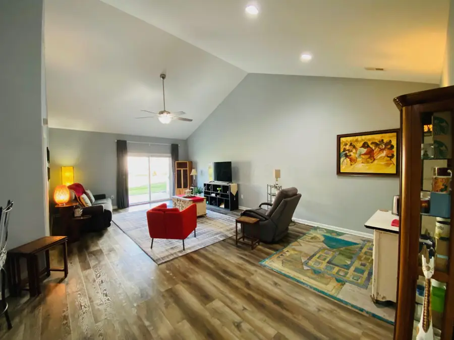 4353 Parkway Centre Drive, Grove City, OH 43123 - Image #3