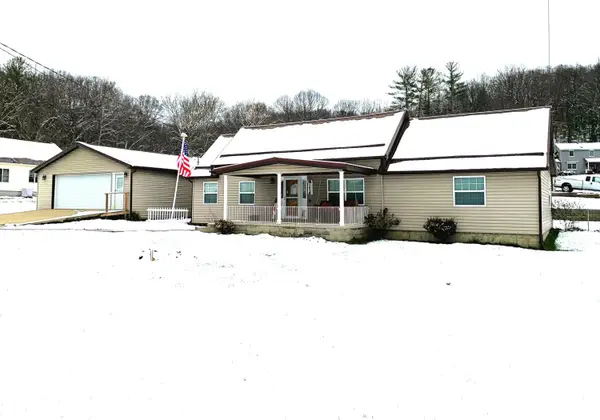 44438 Carbon Hill Buchtel Road, Nelsonville, OH 45764