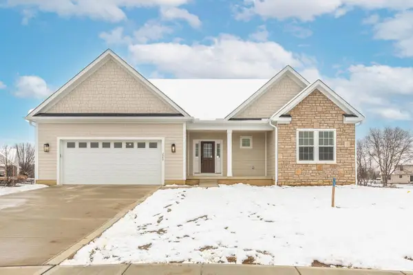 2347 Jaxton Court, Lewis Center, OH 43035