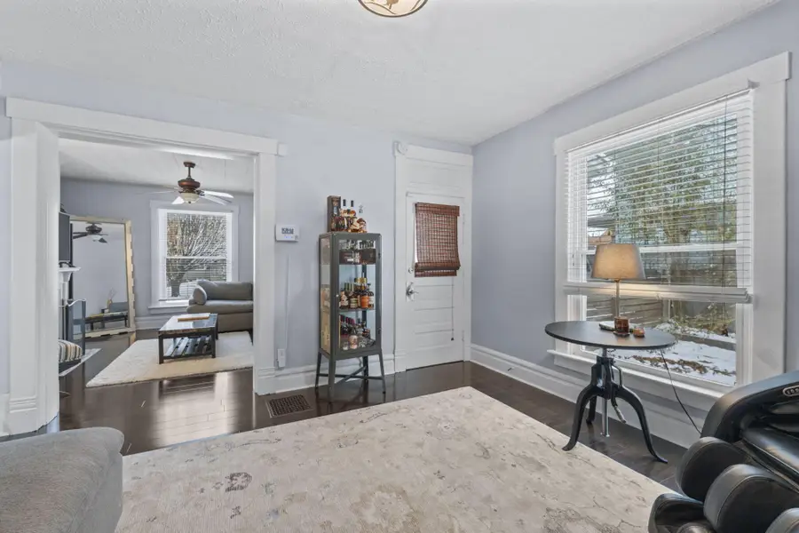 39 W Lakeview Avenue, Columbus, OH 43202 - Image #2