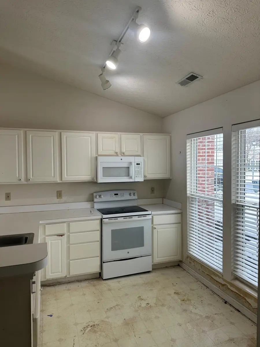 6131 Murphys Pond Road, Canal Winchester, OH 43110 - Image #3