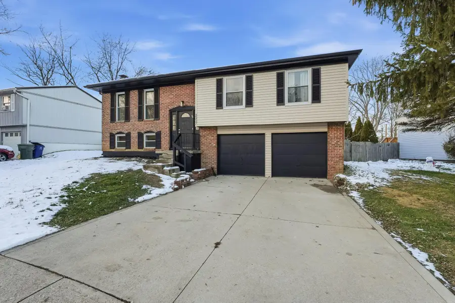 2337 Warfield Drive, Grove City, OH 43123 - Image #2
