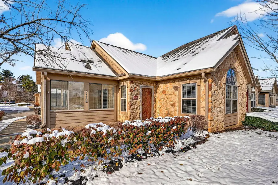 3731 Stoneway Point, Powell, OH 43065 - Image #2