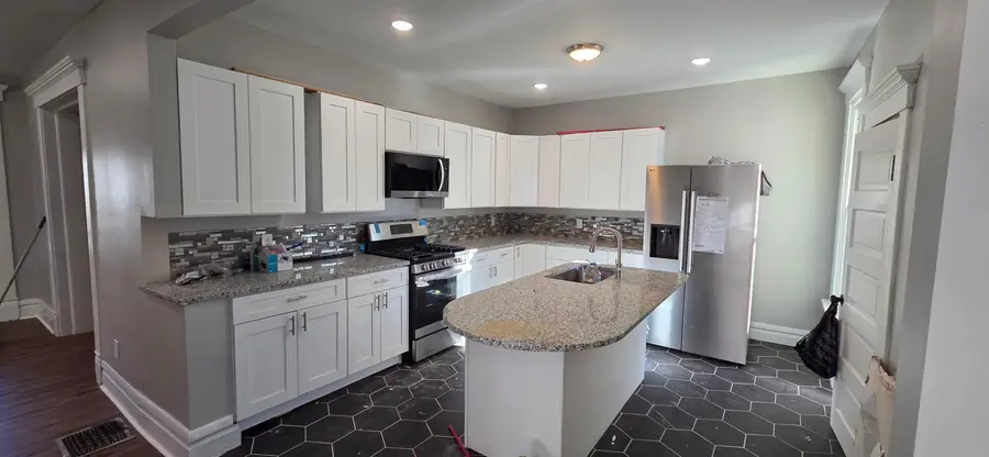 211 Dakota Avenue, Columbus, OH 43223 - Image #2