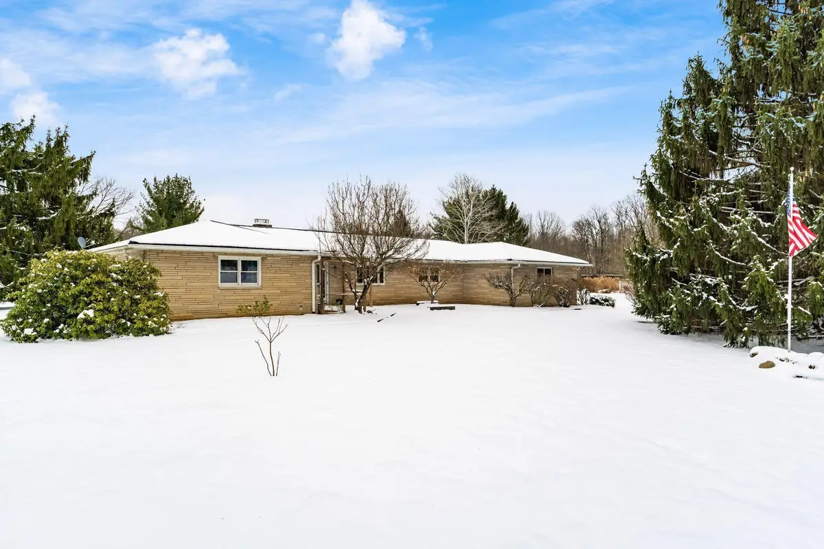 99 Sharon Road Sw, Pataskala, OH 43062 - Image #1