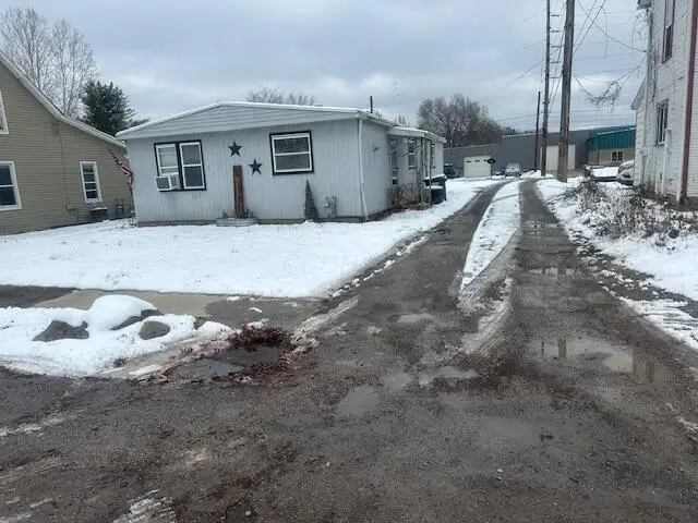 680 E Hunter Street, Logan, OH 43138 - Image #2