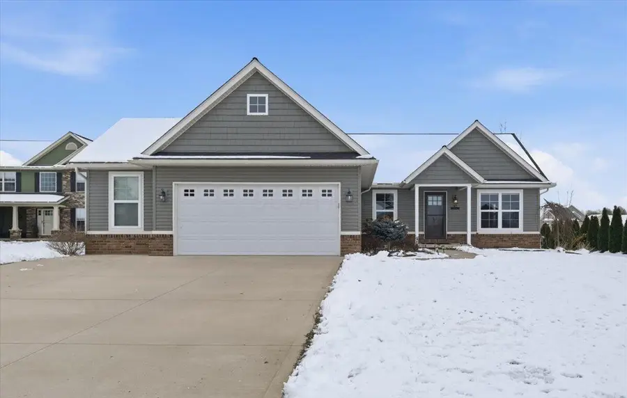 42 Fieldcrest Drive, Centerburg, OH 43011 - Image #2