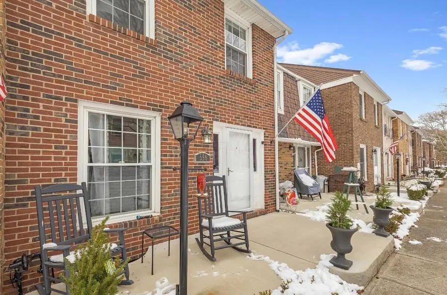 556 Pamlico Street, Columbus, OH 43228 - Image #2