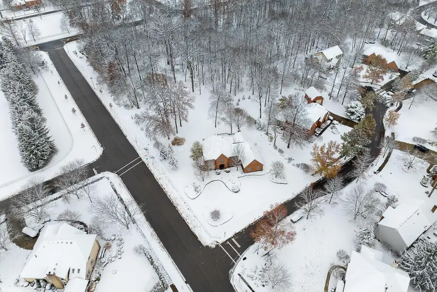 1210 Whispering Meadow Court, New Albany, OH 43054 - Image #3