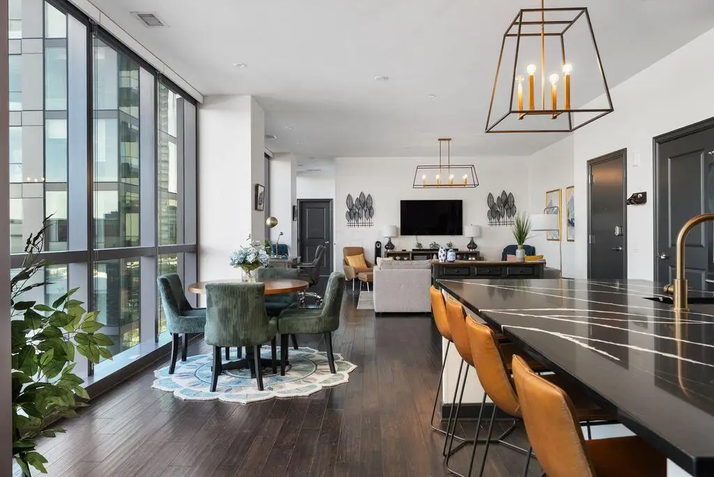 250 W Spring Street, Columbus, OH 43215 - Image #1