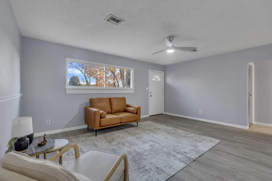 1945 Riverdale Road, Columbus, OH 43232 - Image #2