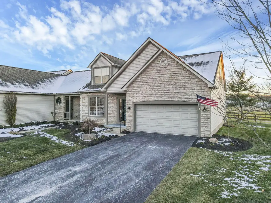 189 Pebble Creek Drive, Pataskala, OH 43062 - Image #2