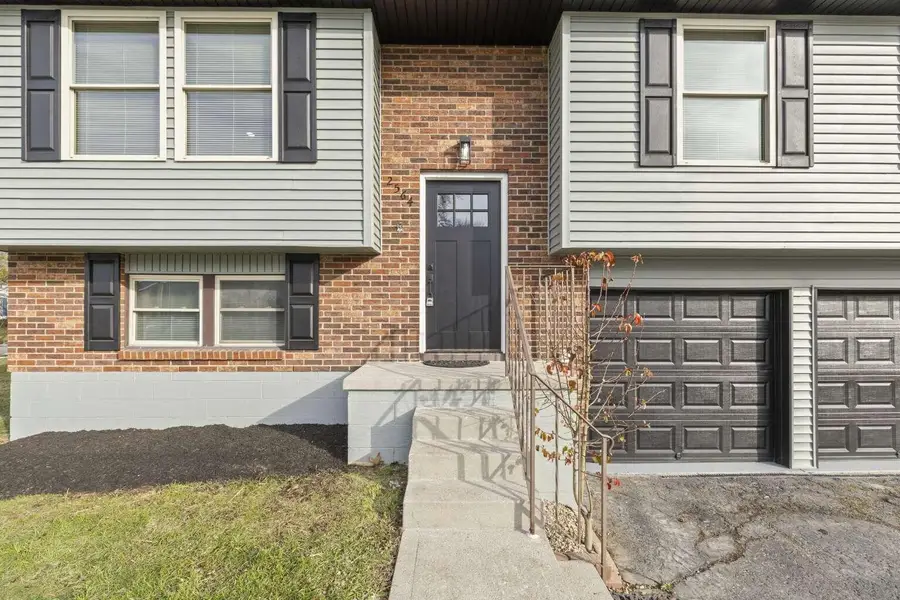 2564 Trailwind Street, Grove City, OH 43123 - Image #2