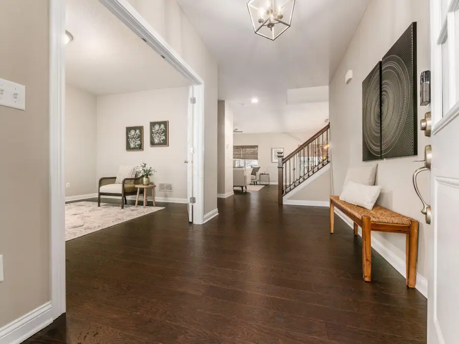 3020 Boston Ridge Drive, Columbus, OH 43219 - Image #2