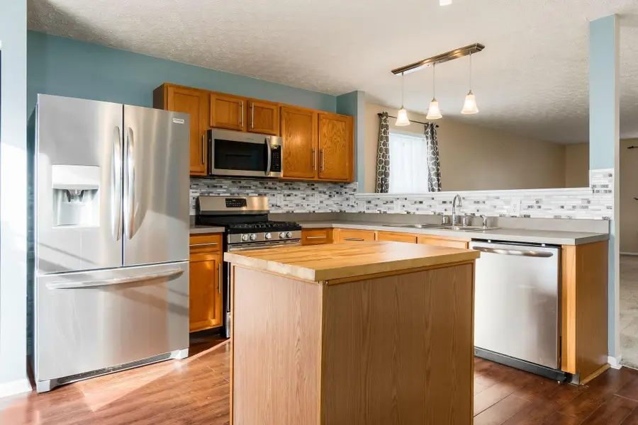 8145 Royal Elm Drive, Blacklick, OH 43004 - Image #3