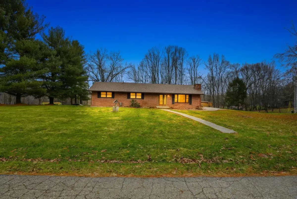 9335 Scenic Drive, Nashport, OH 43830 - Image #1