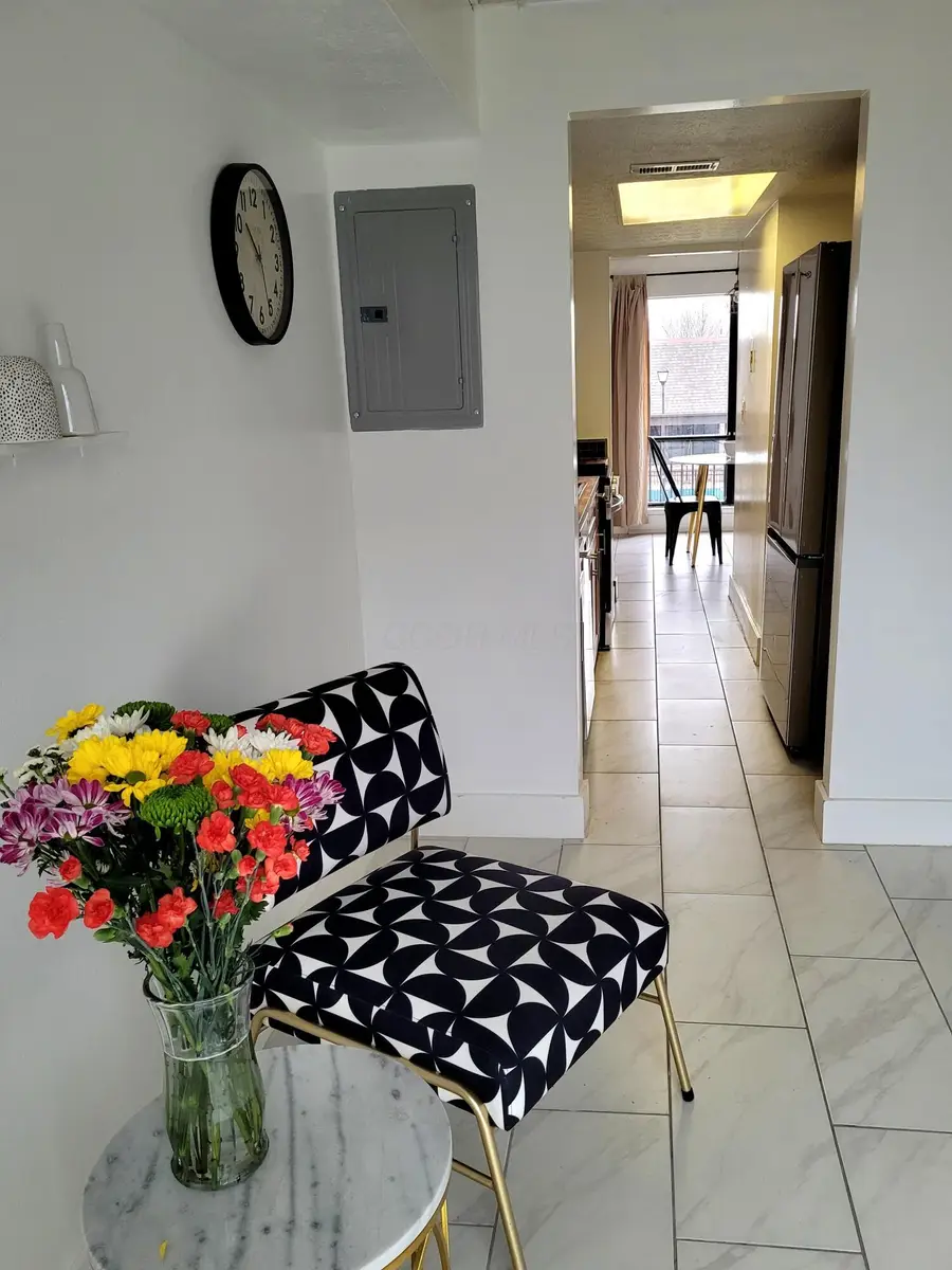 734 Worthington Forest Place, Columbus, OH 43229 - Image #2