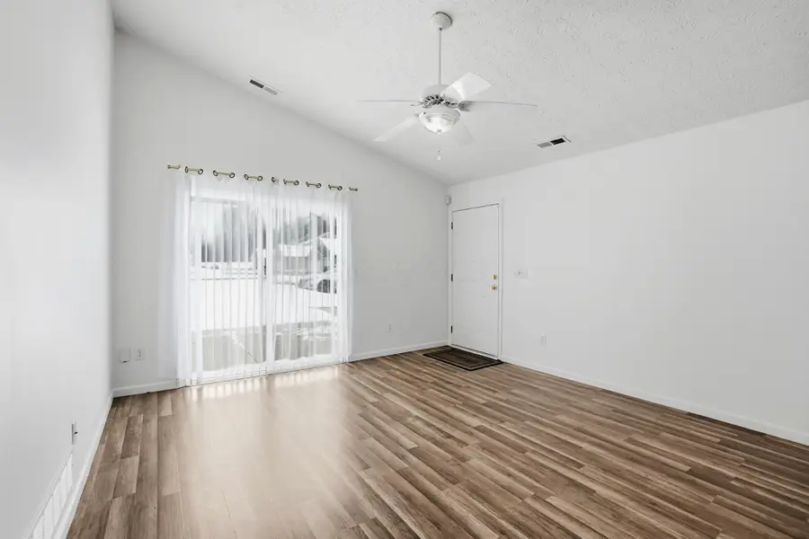 5169 Novelty Avenue, Canal Winchester, OH 43110 - Image #2